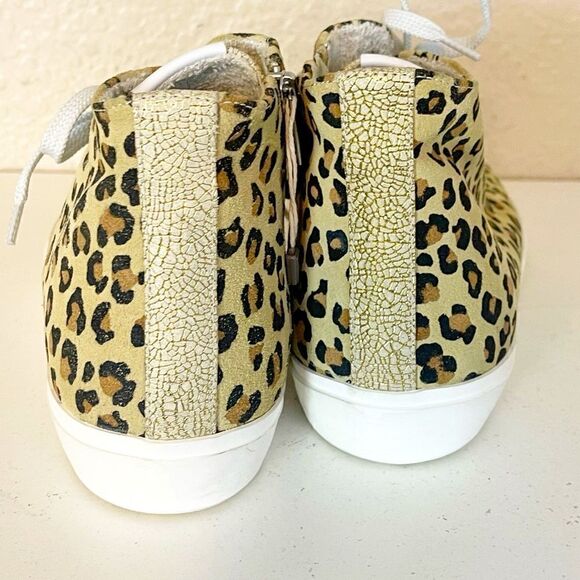 LEATHER CROWN MID TOPS in leopard print and gold metallic leather. New - Picture 8 of 14